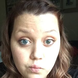 Meet your Posher, Valerie